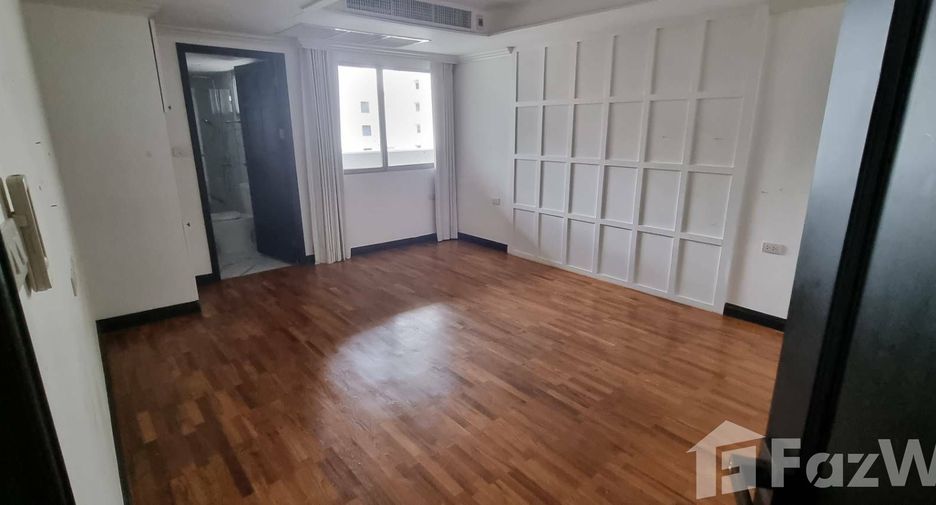 Condo en alquiler de 4 habitaciones en Watthana, Bangkok