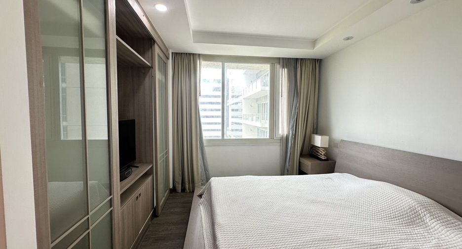 For rent 3 bedrooms condo in Pathum Wan, Bangkok
