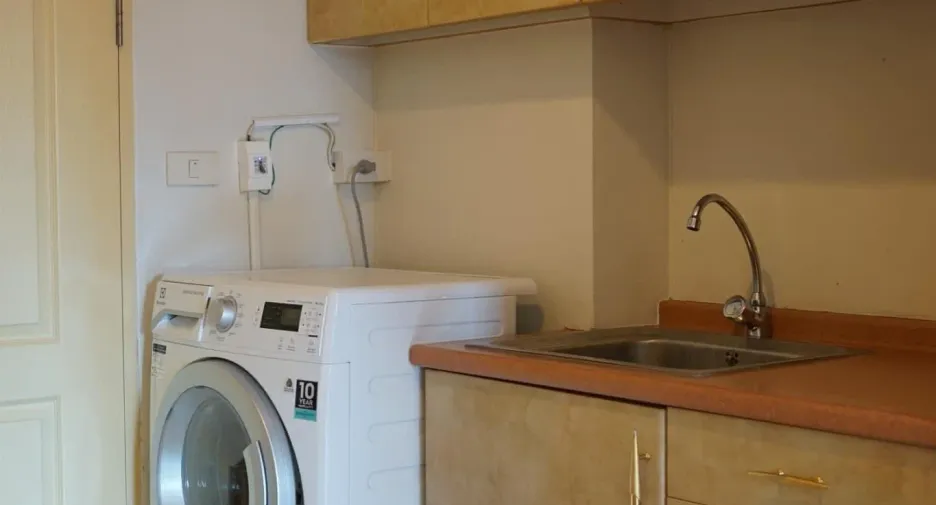 For rent studio condo in Bang Rak, Bangkok