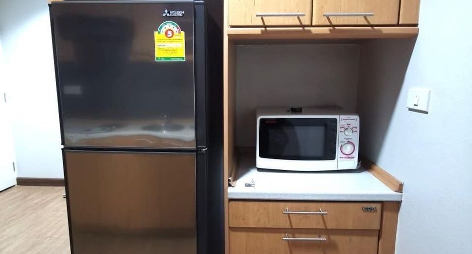 For rent 2 bedrooms condo in Ratchathewi, Bangkok