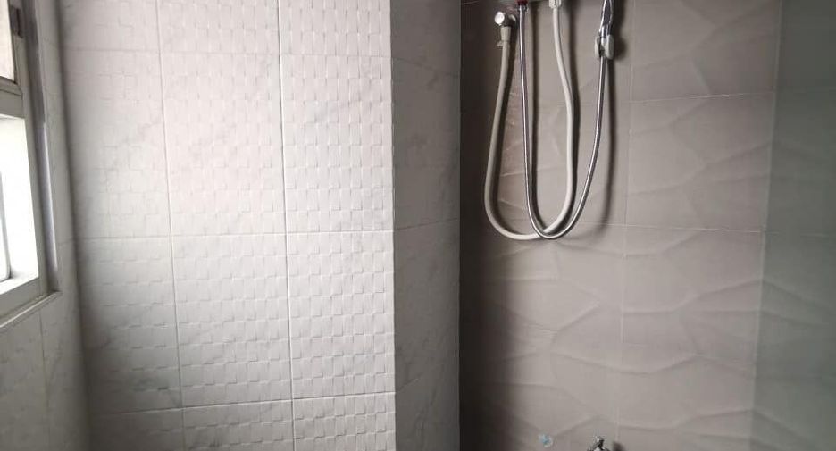 For rent 2 bedrooms condo in Ratchathewi, Bangkok