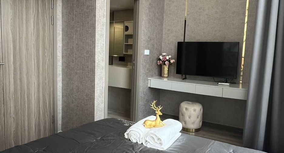 For rent 2 bedrooms condo in Khlong Toei, Bangkok