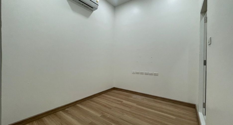 For rent retail Space in Bang Na, Bangkok