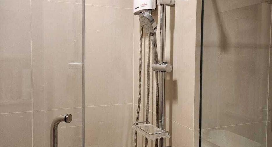For rent 2 bedrooms condo in Thon Buri, Bangkok
