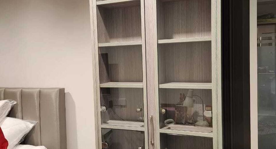 For rent 2 bedrooms condo in Thon Buri, Bangkok
