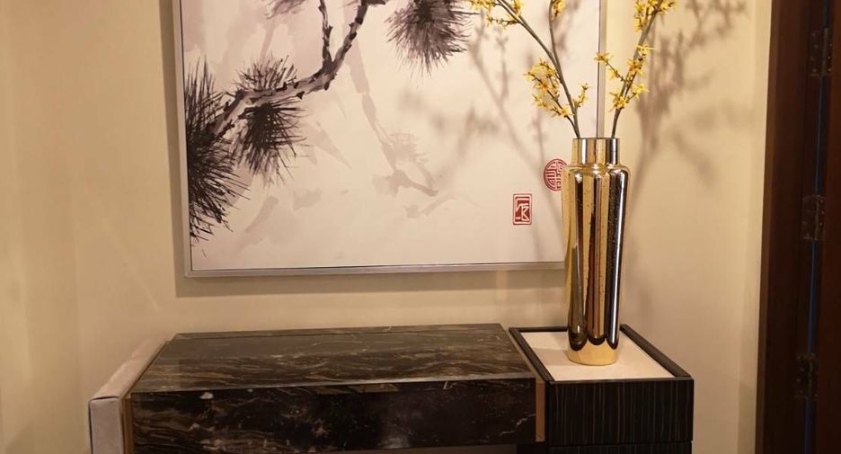 For rent 3 bedrooms condo in Pathum Wan, Bangkok