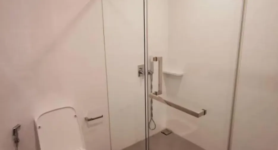 For rent 2 bedrooms condo in Bang Rak, Bangkok