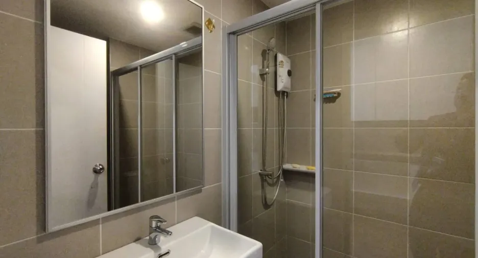 For rent 1 bed condo in Bangkok Noi, Bangkok
