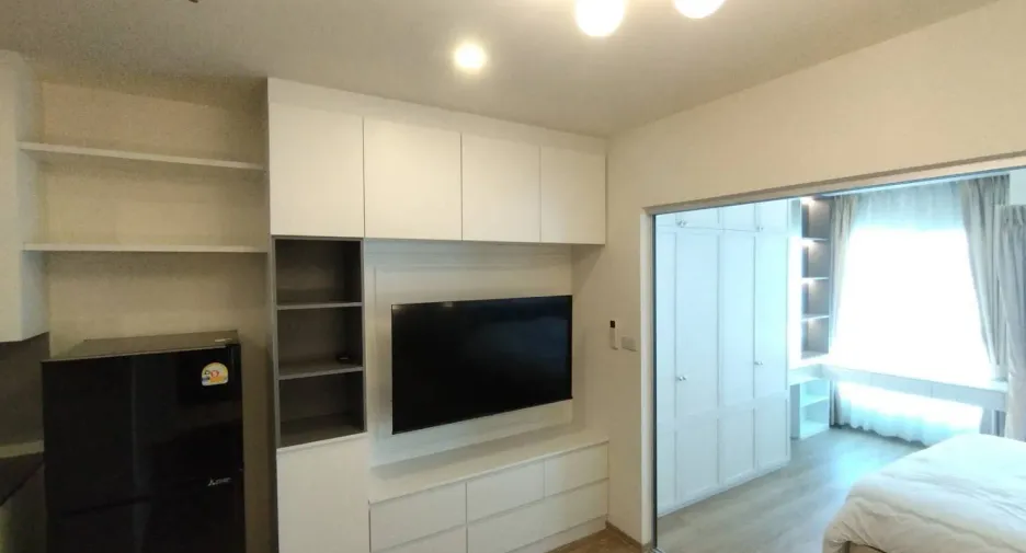 For rent 1 bed condo in Bangkok Noi, Bangkok