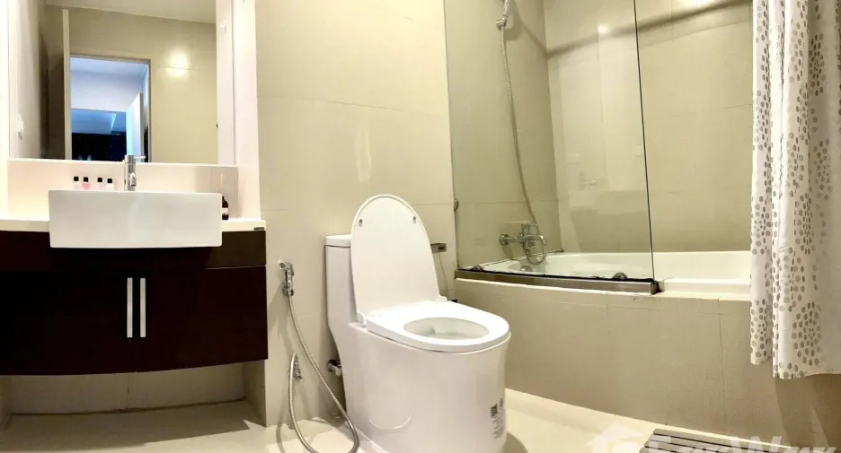 For rent 1 bed condo in Watthana, Bangkok