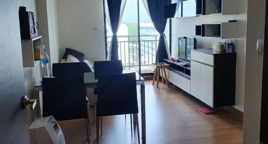 For rent 2 bedrooms condo in Chatuchak, Bangkok