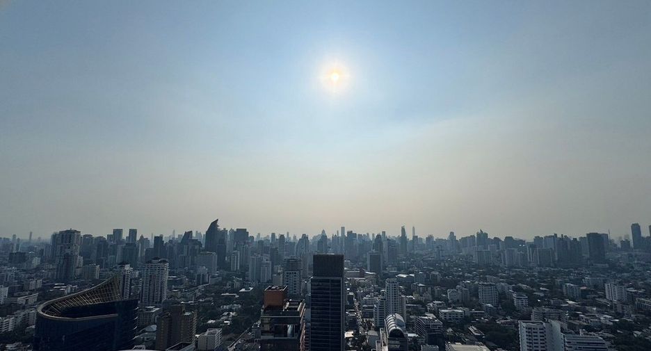 For rent 2 ベッドルーム condo in Watthana, Bangkok
