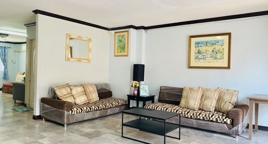 For rent 4 bedrooms townhouse in Prawet, Bangkok