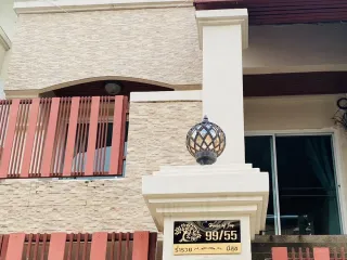 Reihenhaus zur Miete mit 4 Zimmer in Prawet, Bangkok