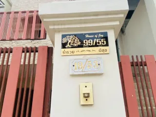 Reihenhaus zur Miete mit 4 Zimmer in Prawet, Bangkok