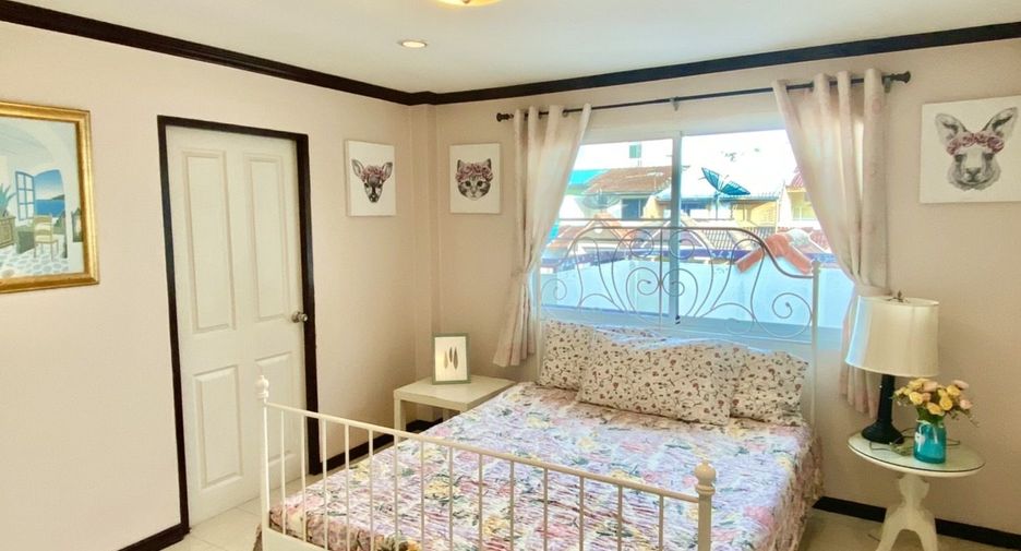 For rent 4 bedrooms townhouse in Prawet, Bangkok