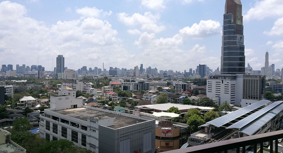 For rent 2 bedrooms condo in Phaya Thai, Bangkok