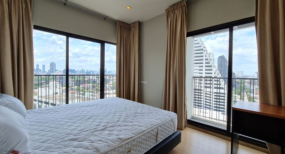 For rent 2 bedrooms condo in Phaya Thai, Bangkok