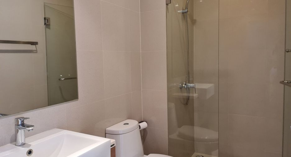 For rent 2 bedrooms condo in Phaya Thai, Bangkok
