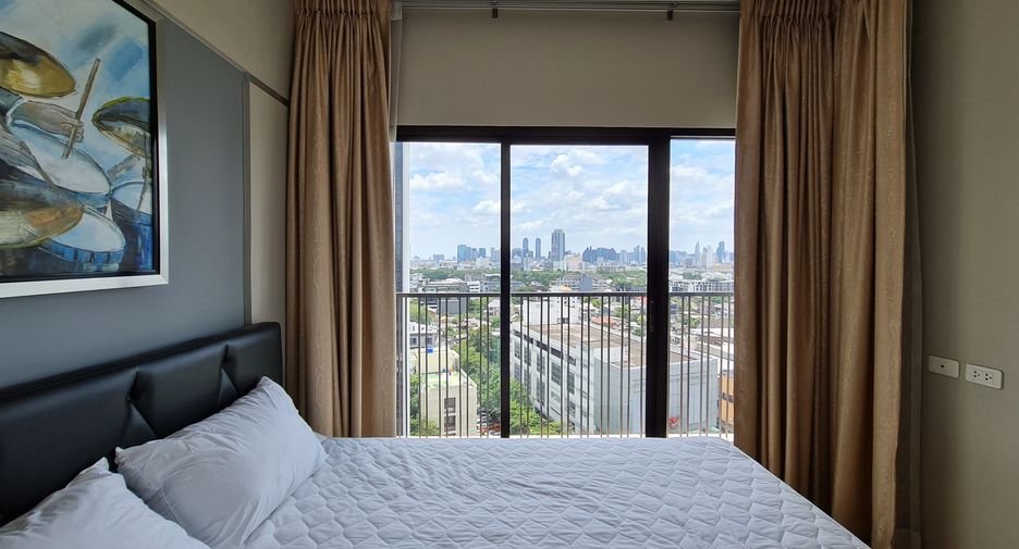 For rent 2 bedrooms condo in Phaya Thai, Bangkok