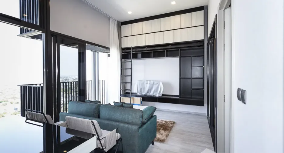 For rent 2 bedrooms condo in Phra Khanong, Bangkok