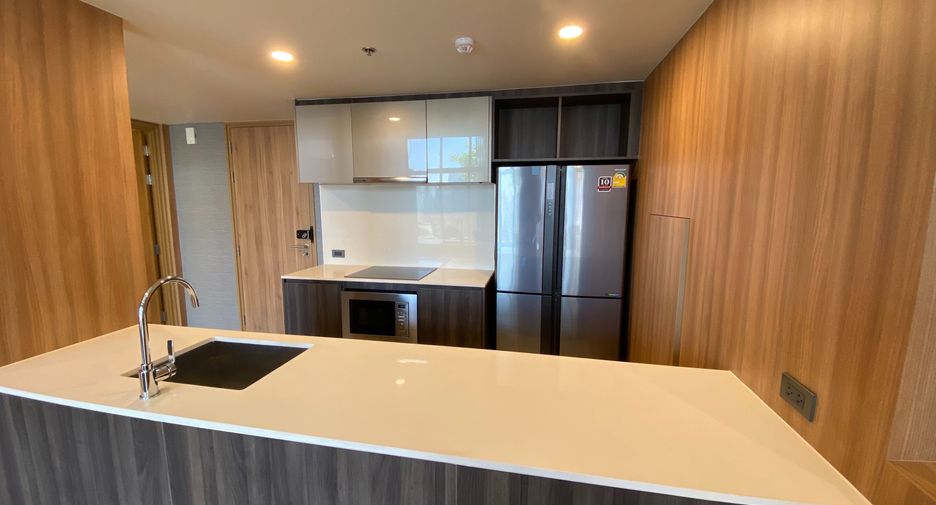 For rent 3 bedrooms condo in Watthana, Bangkok