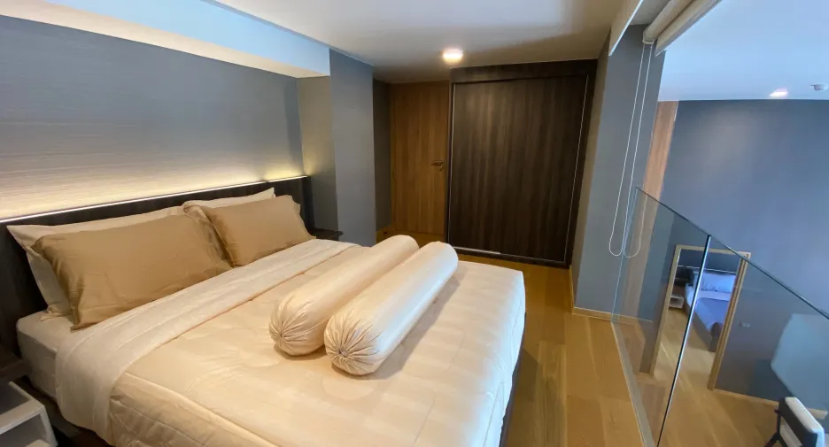 For rent 3 bedrooms condo in Watthana, Bangkok