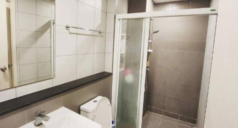 For rent 2 bedrooms condo in Chatuchak, Bangkok