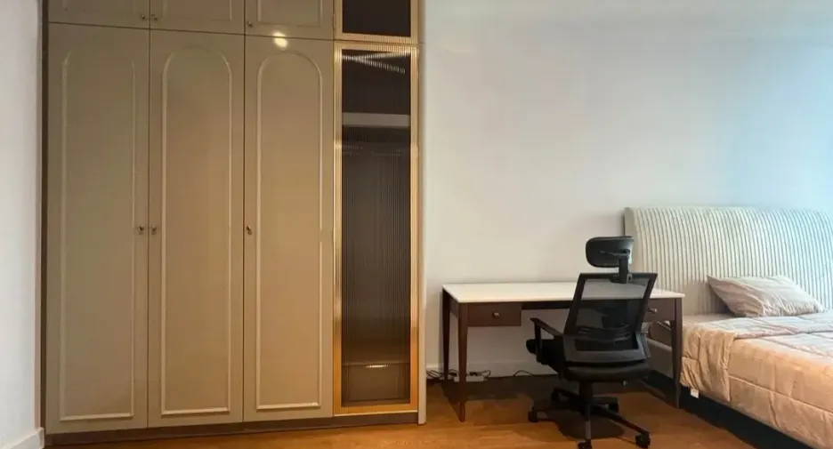 For rent 1 bed condo in Sathon, Bangkok