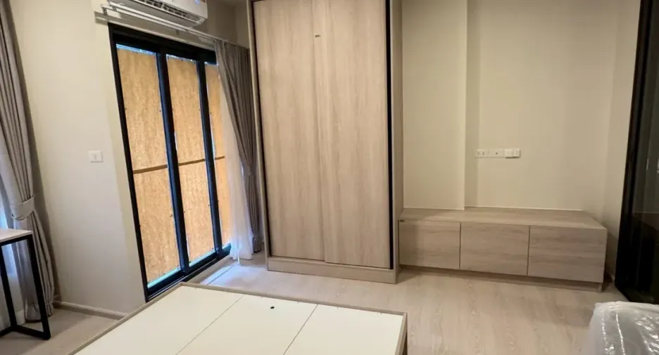 Wohnung zur Miete mit Studio in Khlong San, Bangkok