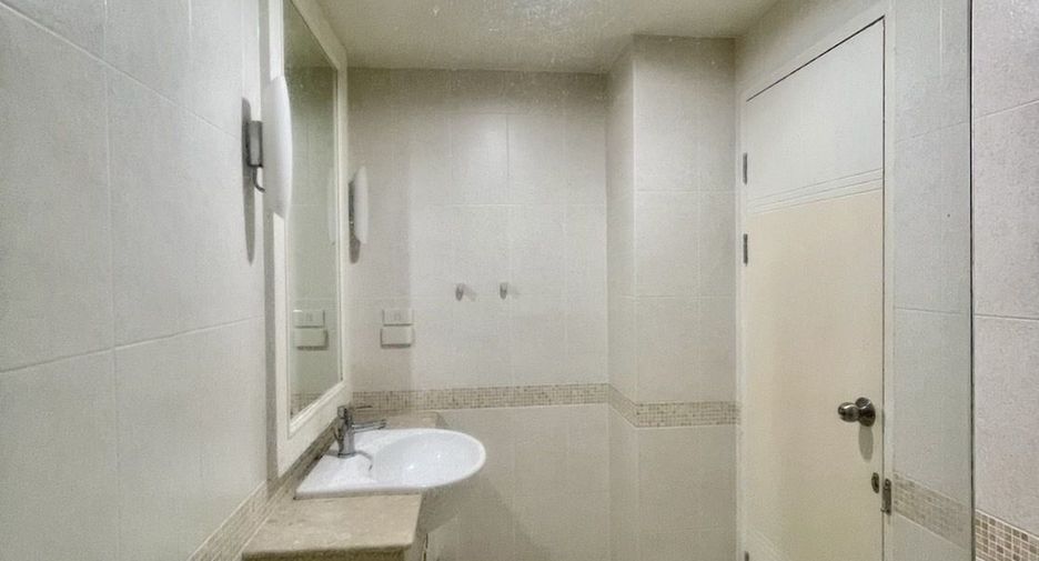 For rent studio condo in Sathon, Bangkok