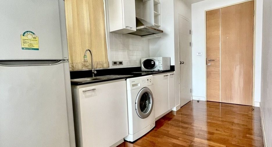 For rent studio condo in Sathon, Bangkok
