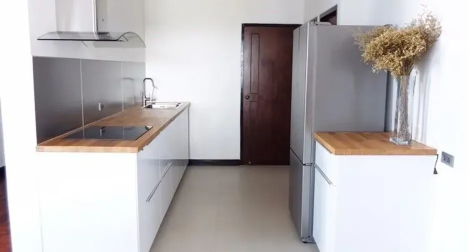 For rent 3 bedrooms condo in Bang Na, Bangkok