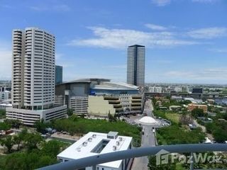 For rent 3 bedrooms condo in Bang Na, Bangkok