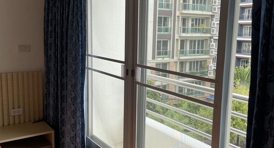 For rent 2 bedrooms apartment in Khlong Toei, Bangkok