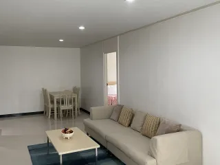 À louer 2 chambres appartement à Khlong Toei, Bangkok