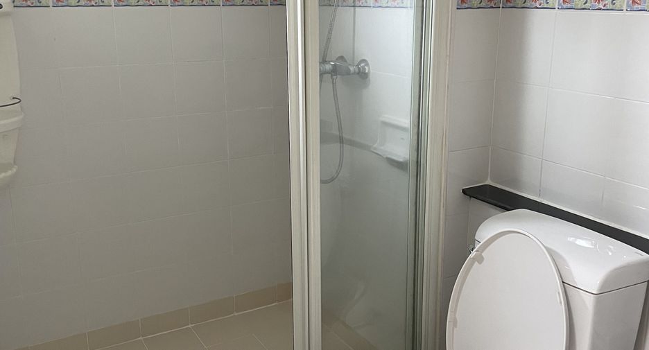 For rent 2 bedrooms apartment in Khlong Toei, Bangkok
