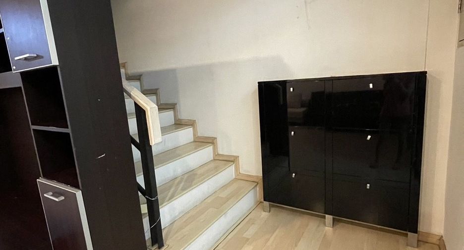 For rent 3 bedrooms townhouse in Lat Phrao, Bangkok