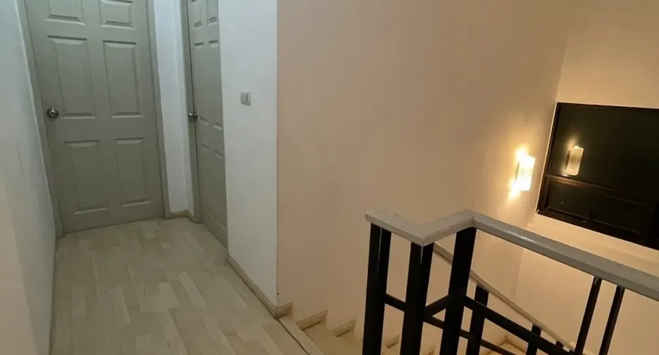 For rent 3 bedrooms townhouse in Lat Phrao, Bangkok