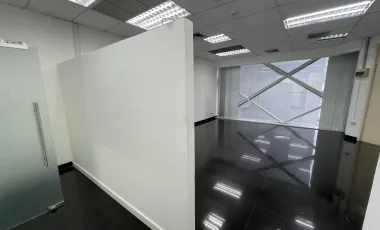 Oficina en alquiler en Watthana, Bangkok