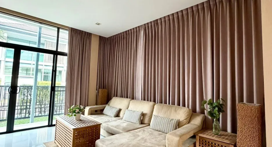 ให้เช่า 3 ห้องนอน บ้านเดี่ยว ใน บางกะปิ, กรุงเทพฯ