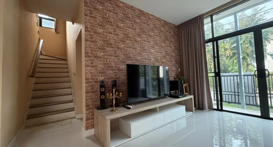 ให้เช่า 3 ห้องนอน บ้านเดี่ยว ใน บางกะปิ, กรุงเทพฯ