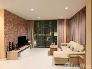 出租 3 卧室 独立屋 在 Bang Kapi, 曼谷