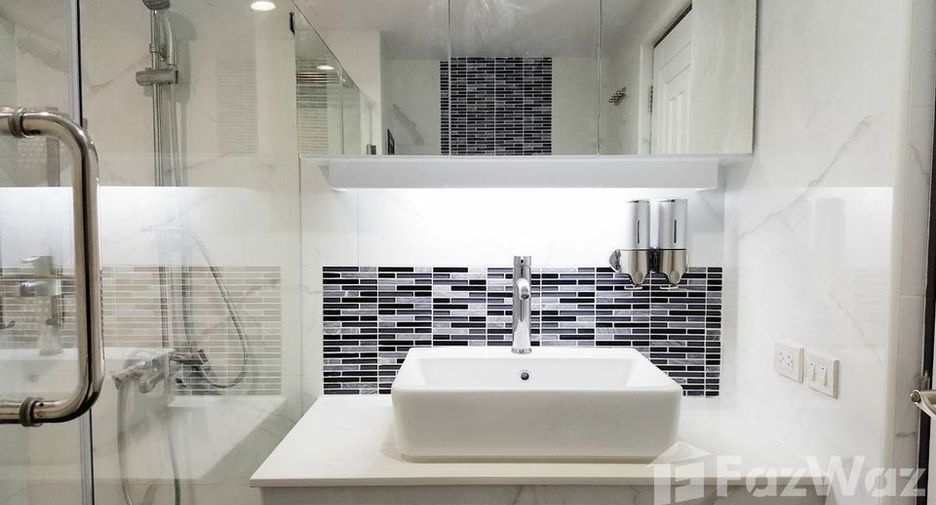 For rent studio condo in Watthana, Bangkok