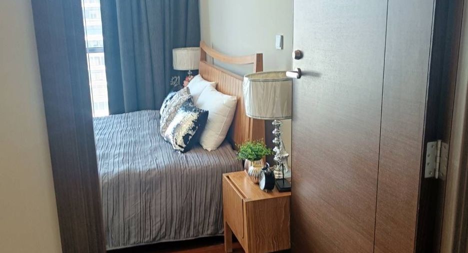 For rent 2 bedrooms condo in Watthana, Bangkok