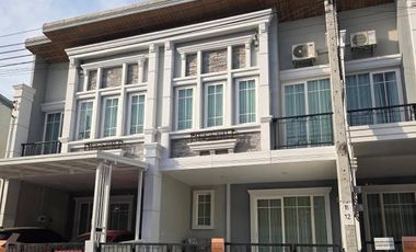 Reihenhaus zur Miete mit 3 Zimmer in Chom Thong, Bangkok