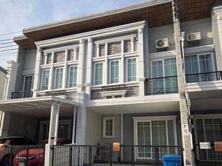 Reihenhaus zur Miete mit 3 Zimmer in Chom Thong, Bangkok