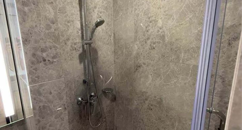 For rent studio condo in Phaya Thai, Bangkok
