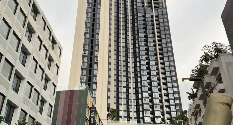 For rent 2 bedrooms condo in Ratchathewi, Bangkok