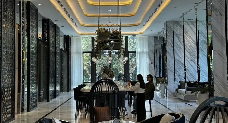For rent 2 bedrooms condo in Ratchathewi, Bangkok